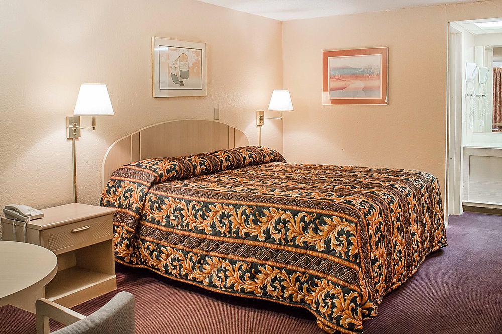 פינדליי Rodeway Inn מראה חיצוני תמונה