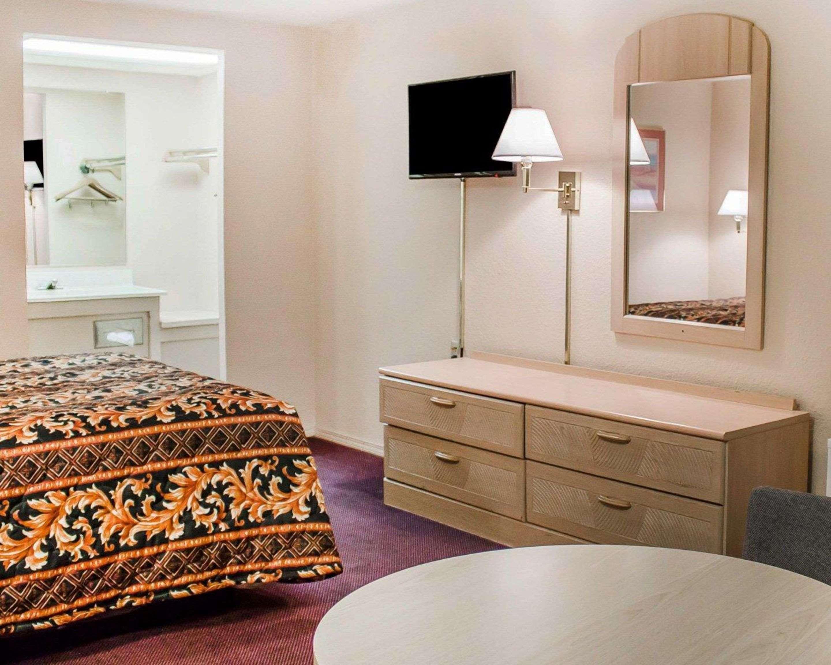 פינדליי Rodeway Inn מראה חיצוני תמונה
